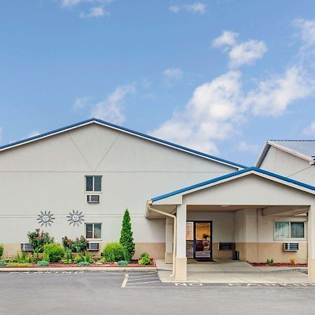 Super 8 By Wyndham Indianapolis Emerson Dış mekan fotoğraf