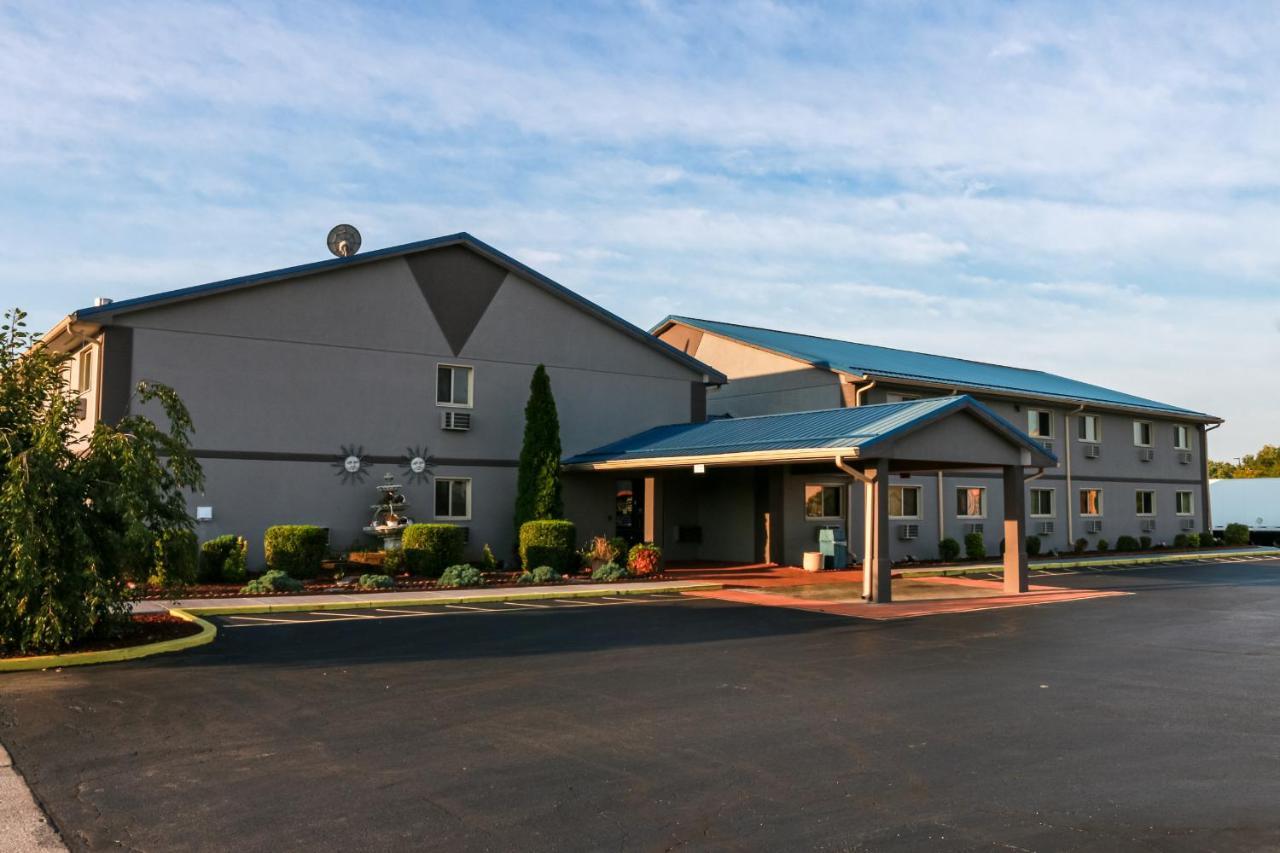 Super 8 By Wyndham Indianapolis Emerson Dış mekan fotoğraf