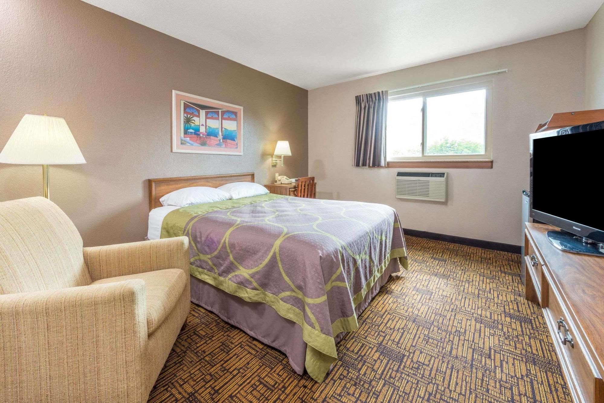 Super 8 By Wyndham Indianapolis Emerson Dış mekan fotoğraf